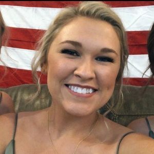 Meet your Posher, Ana